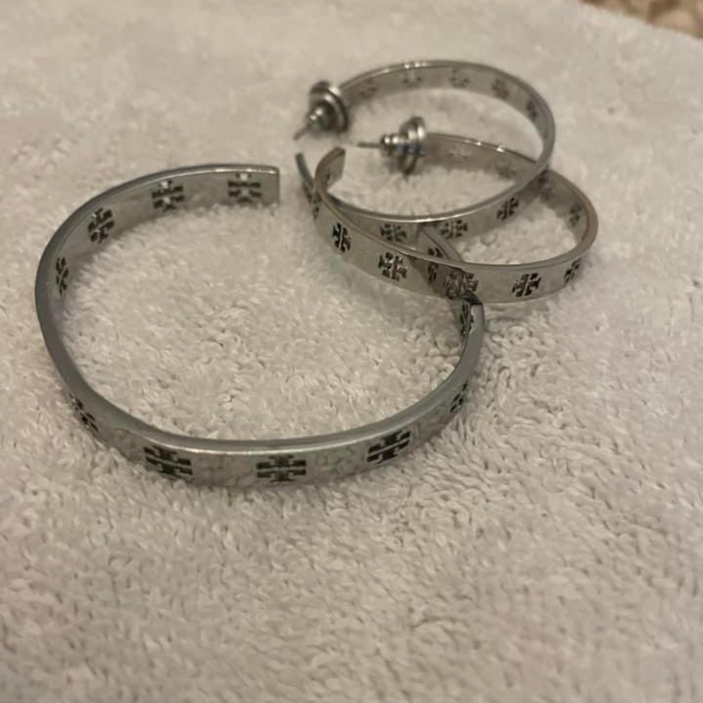 Tory Burch bracelet and earrings set